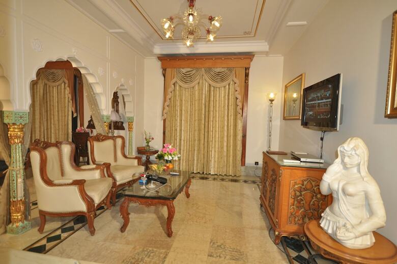 Hotel Shiv Vilas Resorts