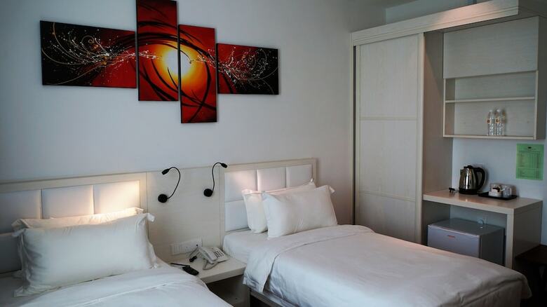 Pine Garden Hotel