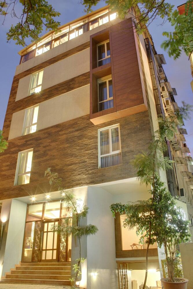 Hotel J�sta Off Mg Road