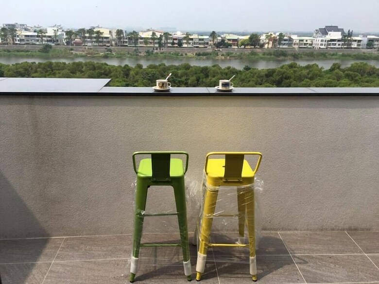 Hotel Riverside Guesthouse
