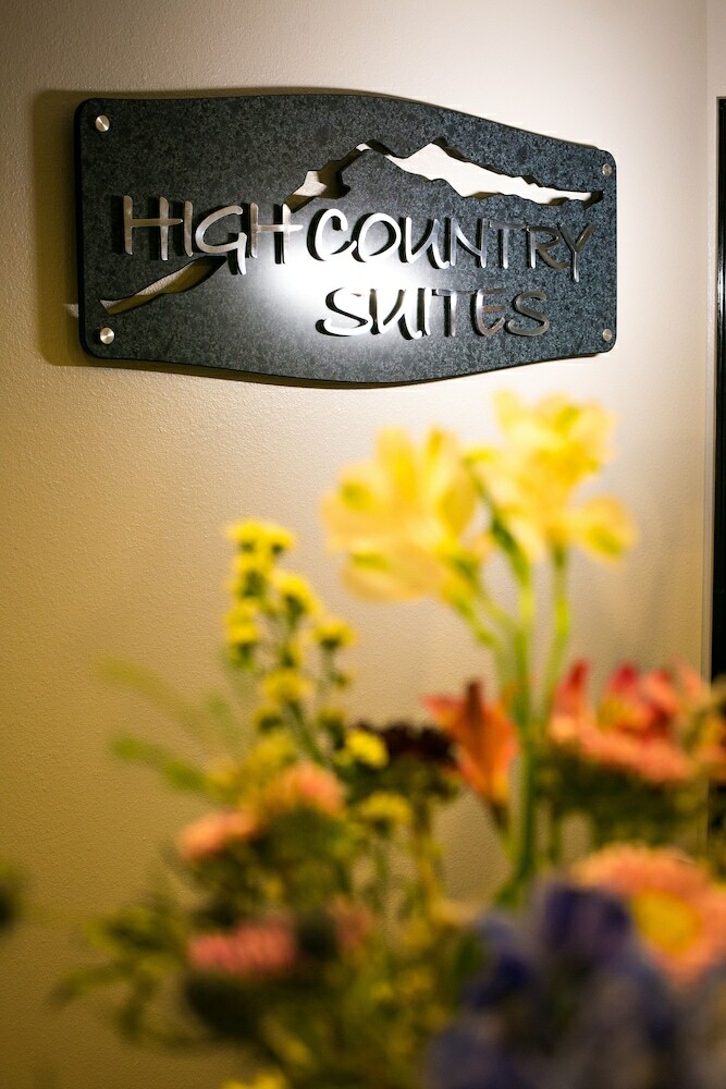 Hotel High Country Suites