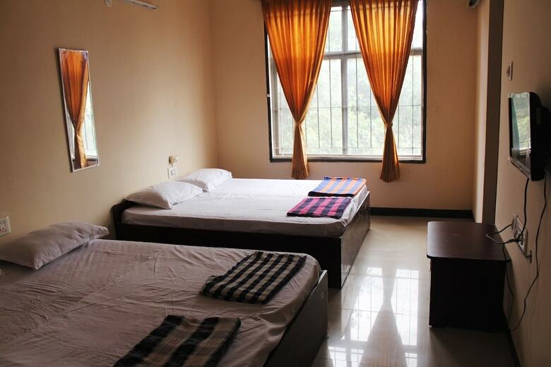 Hotel Aishvarya Residency