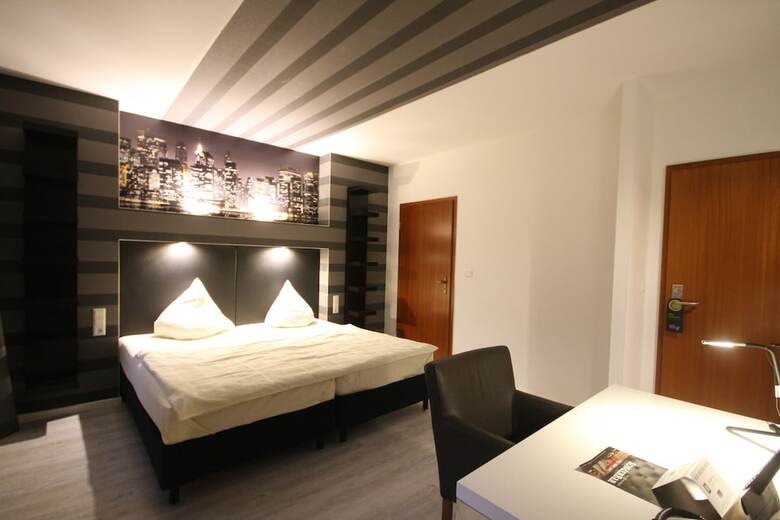 Hotel Sl'otel - Budget