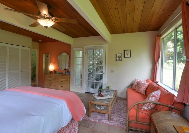 Bed & Breakfast Mermaid Dreams
