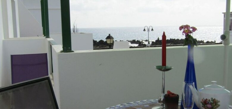 Lanzarote 102515 2 Bedroom Apartment By Mo Rentals