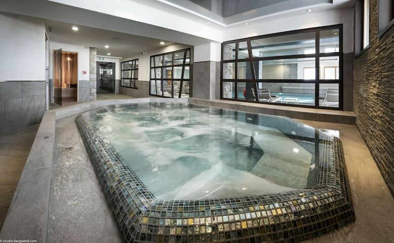 Hotel Le Roc Des Tours