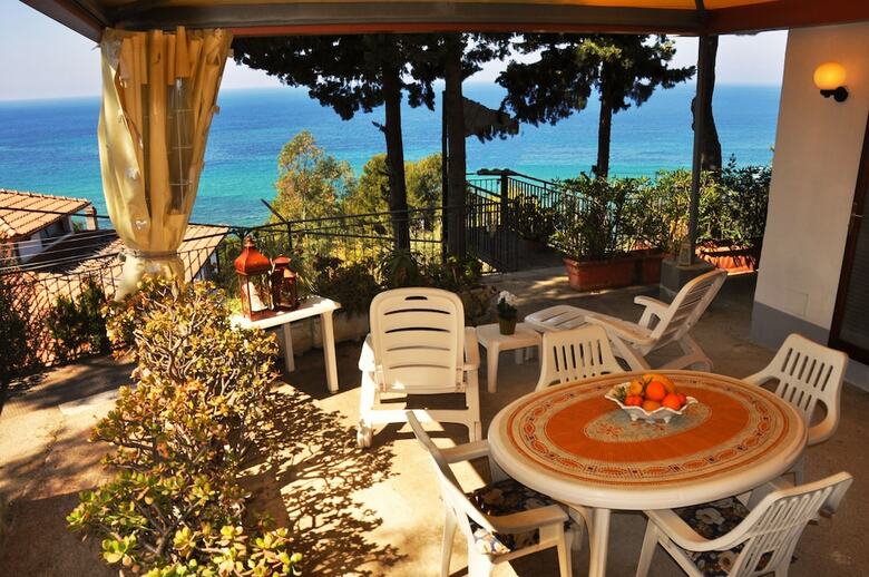 Villa Laura Apartment Sea View