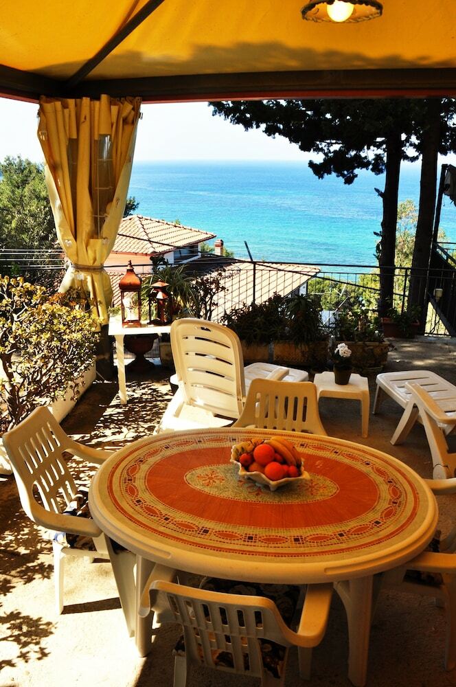 Villa Laura Apartment Sea View