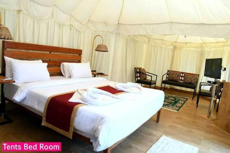 Hotel Regenta Resort Century