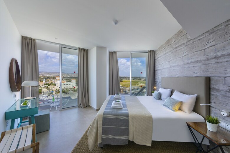 Leonardo Plaza Cypria Maris Beach Hotel & Spa