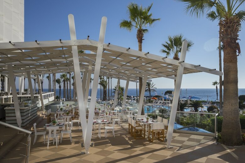 Leonardo Plaza Cypria Maris Beach Hotel & Spa