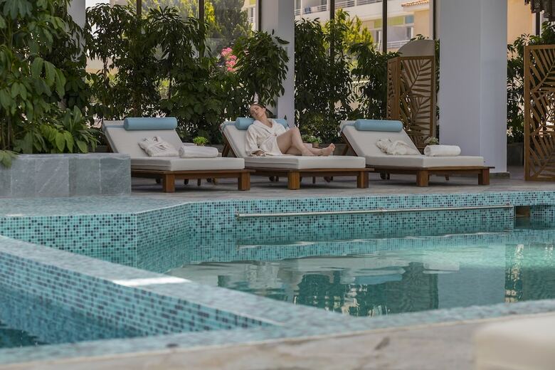 Leonardo Plaza Cypria Maris Beach Hotel & Spa