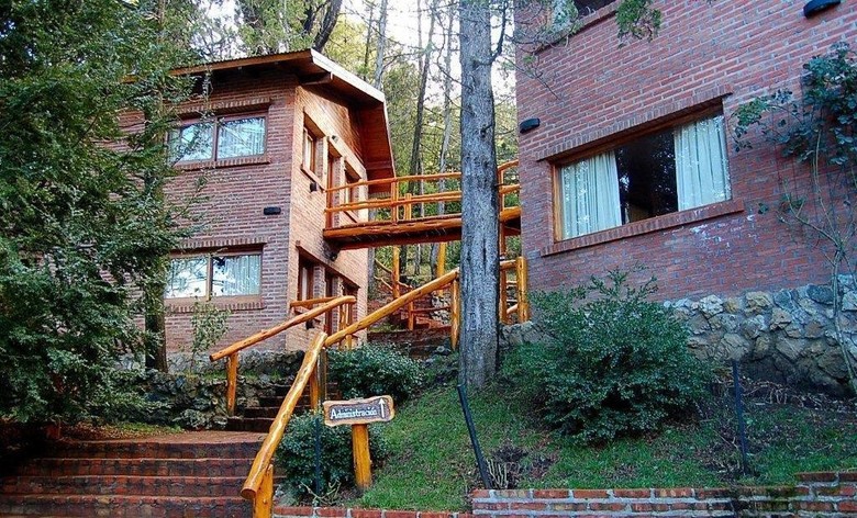 Lodge Caba�as Detras Del Cipr�s