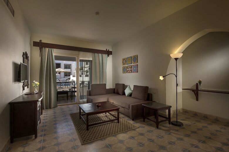 Hotel Mazar Resort & Spa