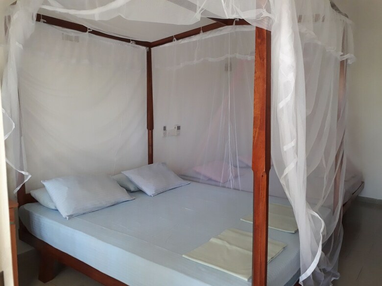 Traveller's Home Hotel