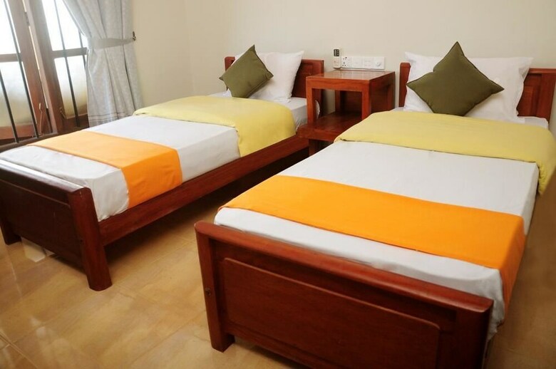 Traveller's Home Hotel