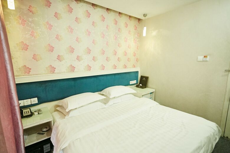 Xinghe Xinfeng Hotel - Railway Station