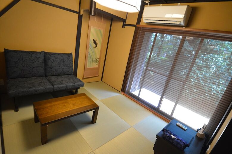 Rinn Shijo Takasegawa