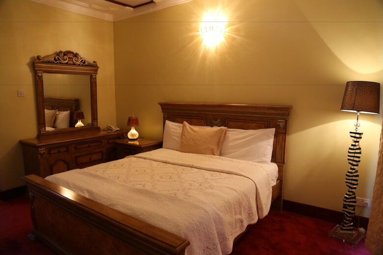 Serene Suites Hotel