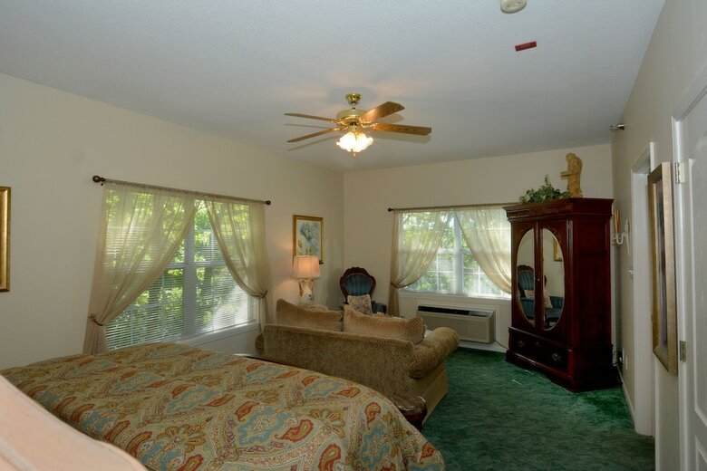 Bradford House Bed & Breakfast