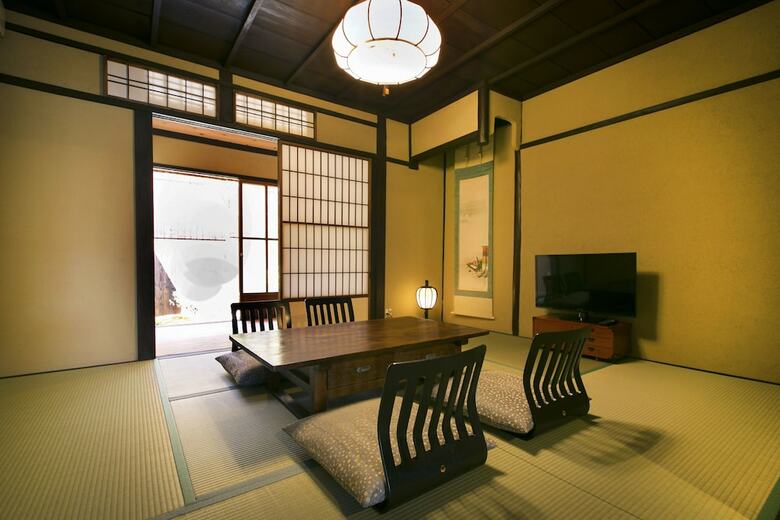 Yamanaka Guest House