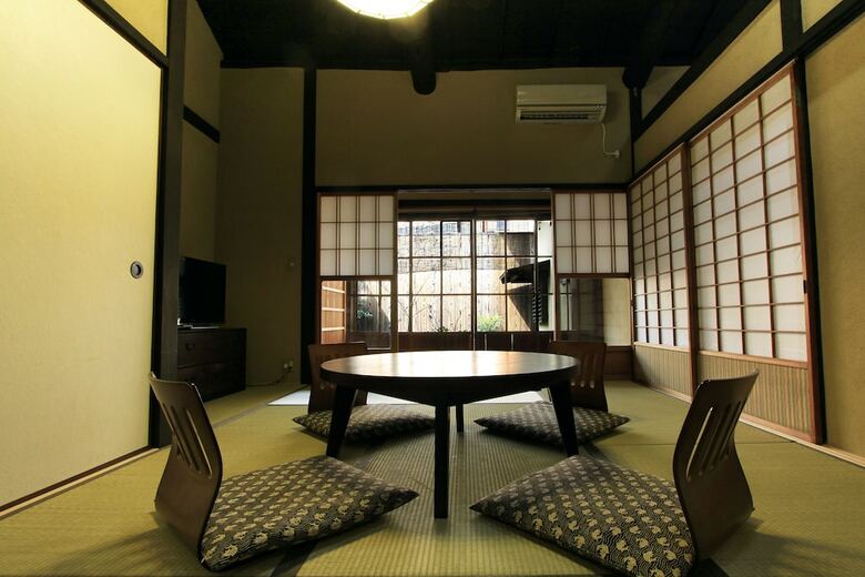 Yamanaka Guest House