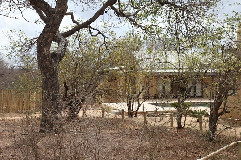 Hotel Lili Bush Guesthouse