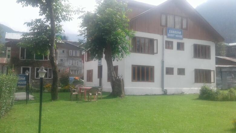 Hotel Zebrina Guest House