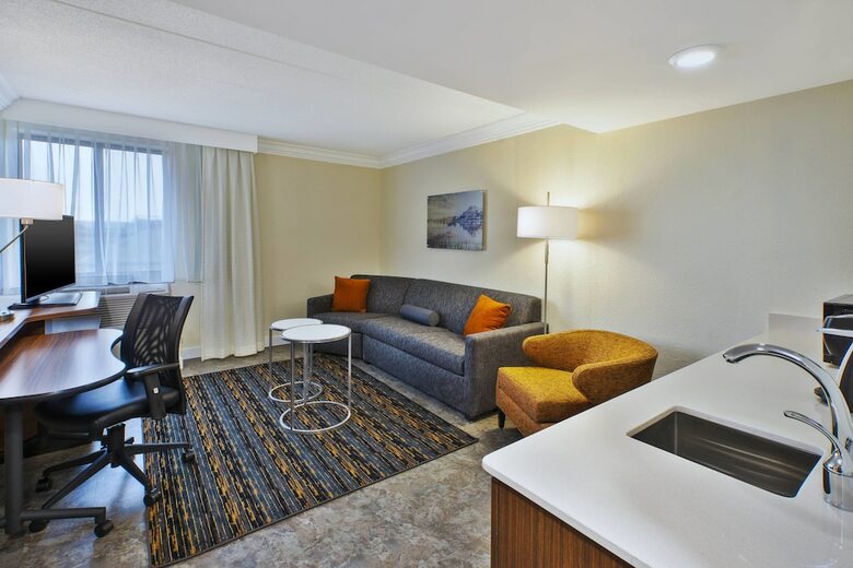 Hotel Fairfield By Marriott Inn & Suites Herndon Reston