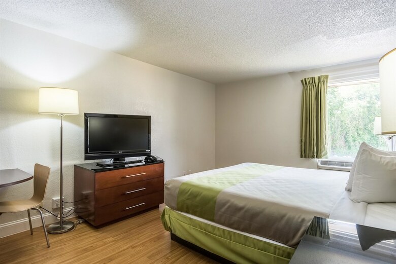 Hotel Studio 6 Charlotte Nc
