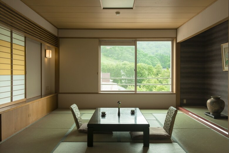 Hotel Lucent Takamiya