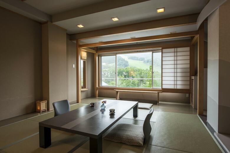 Hotel Lucent Takamiya