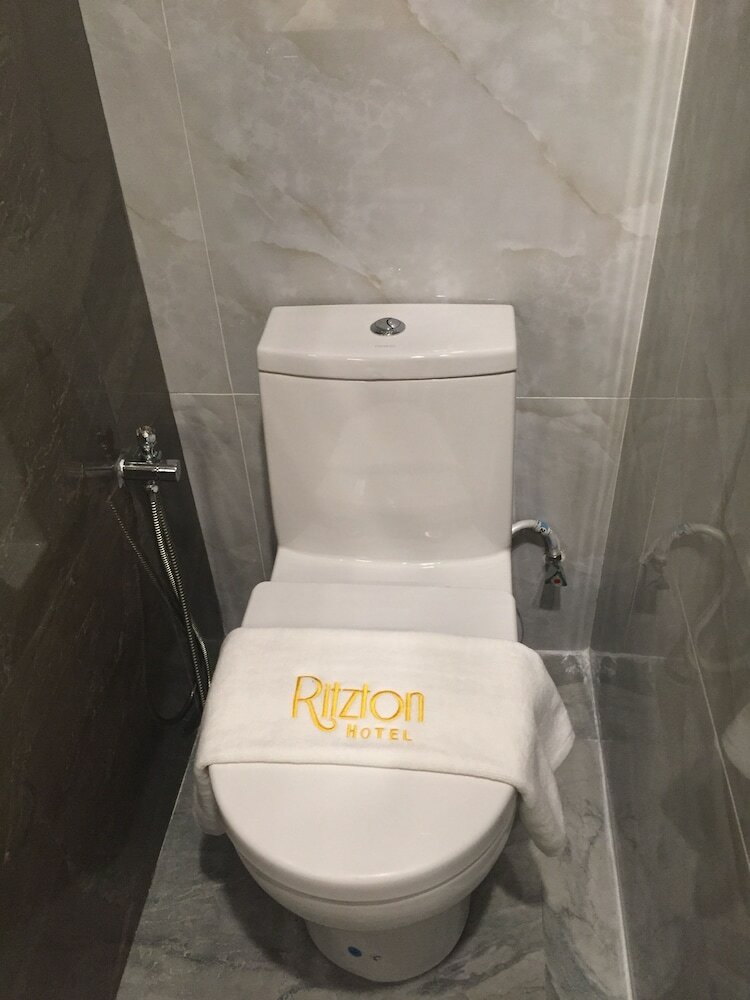 Ritzton Hotel