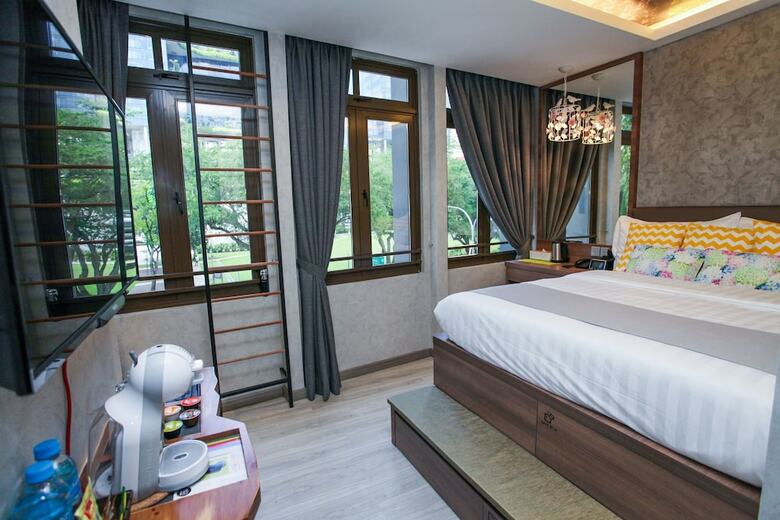 Champion Hotel City