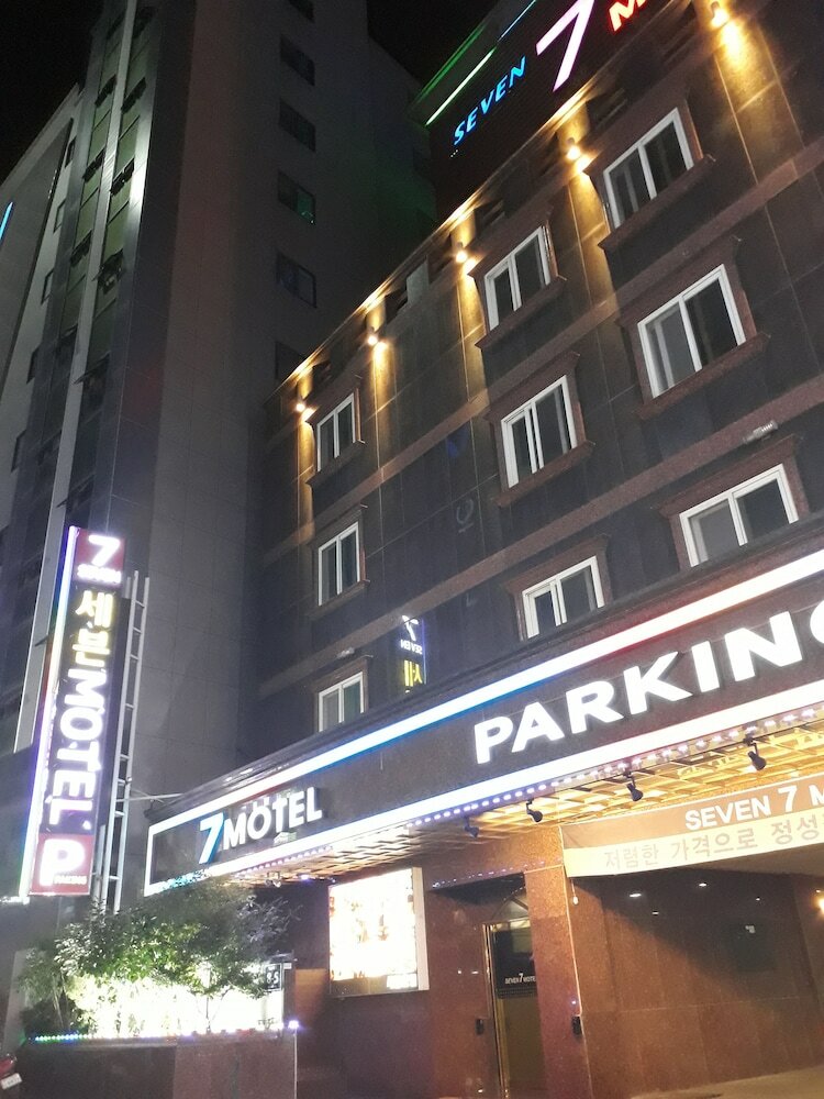 Hotel Seven Motel Nampodong