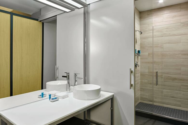 Hotel Aloft Miami Airport