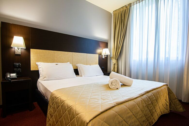 Hotel Tuscany Inn