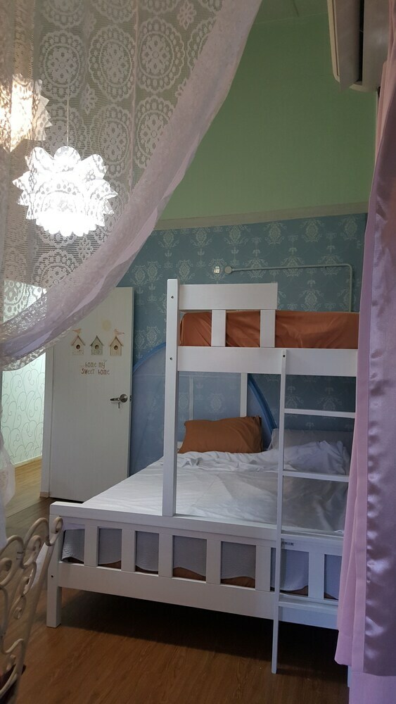 Hostal Melaka In Seoul & Cook Guest House - Hostel