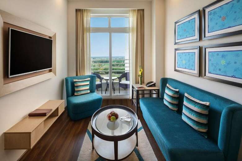 Sandal Suites Op. By Lemon Tree Hotels