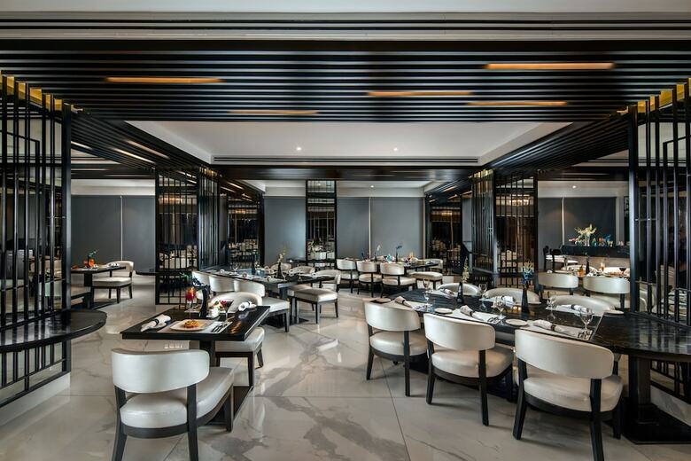 Sandal Suites Op. By Lemon Tree Hotels