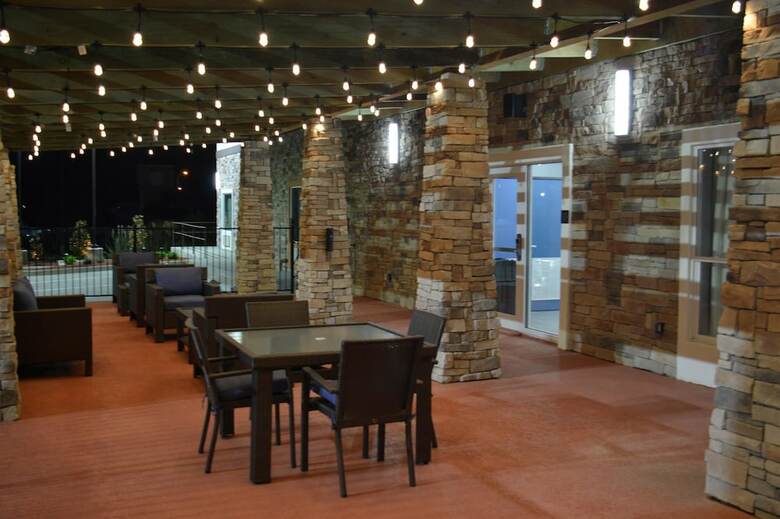 Hotel Best Western Plus Airport Inn & Suites