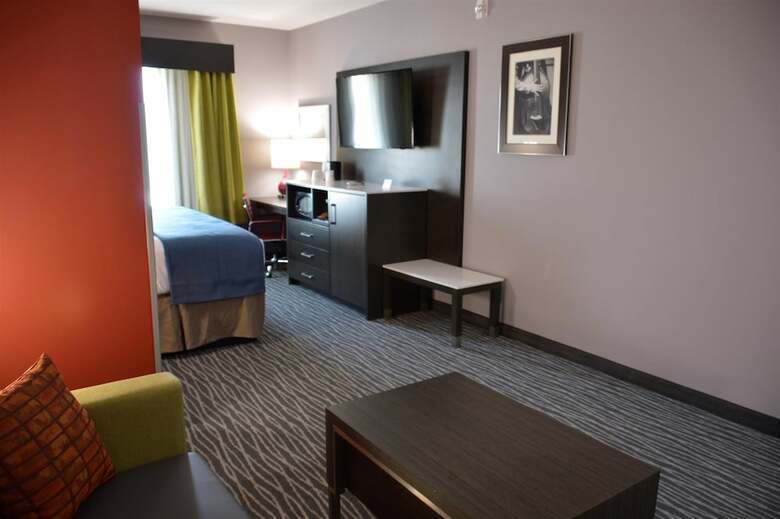 Hotel Best Western Plus Airport Inn & Suites