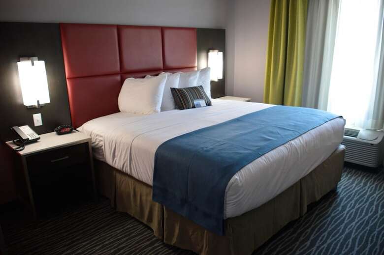 Hotel Best Western Plus Airport Inn & Suites