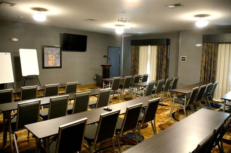 Hotel Best Western Plus Airport Inn & Suites