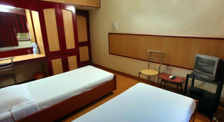 Hotel Ymca Tourist Hostel