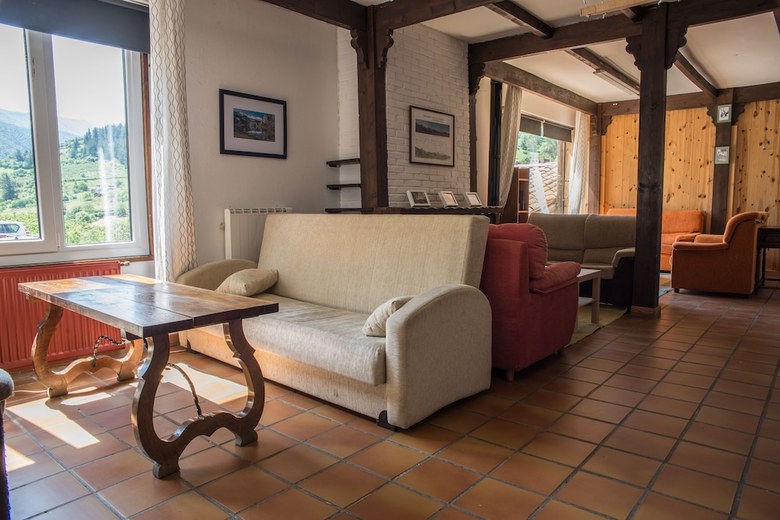 Hostal Albergue La Caba�a
