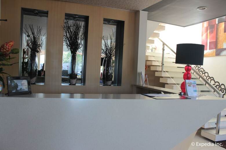 Hotel Segara Suites