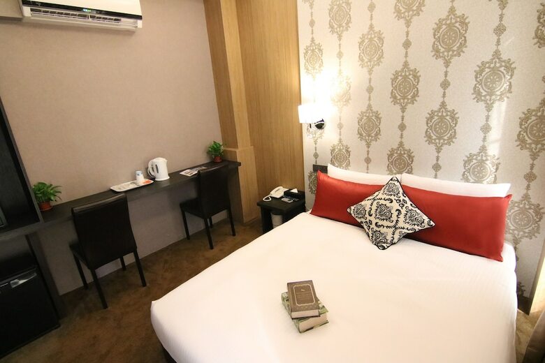 Ximen 101-s Hotel