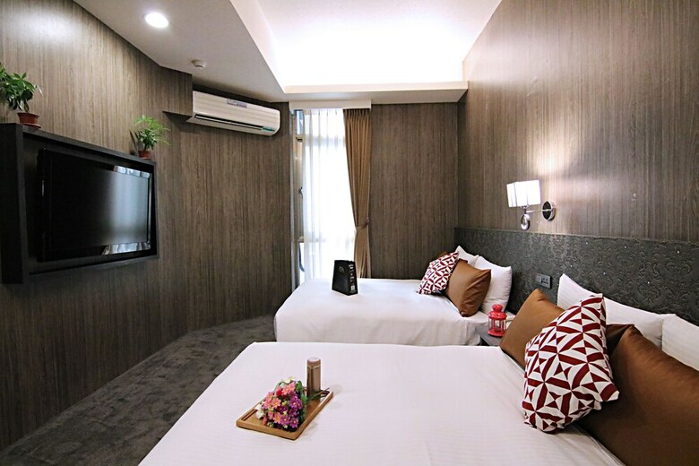 Ximen 101-s Hotel