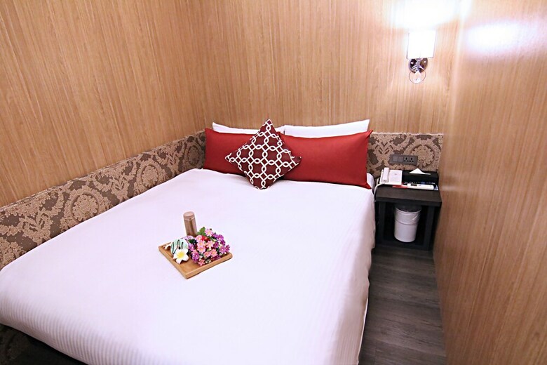 Ximen 101-s Hotel